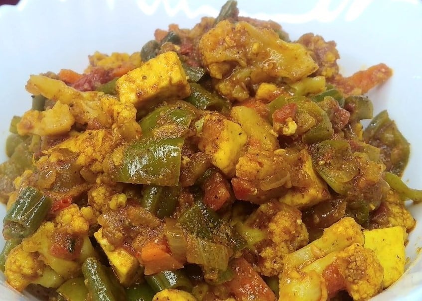 Veg Kolhapuri Recipe, How to make veg kolhapuri 