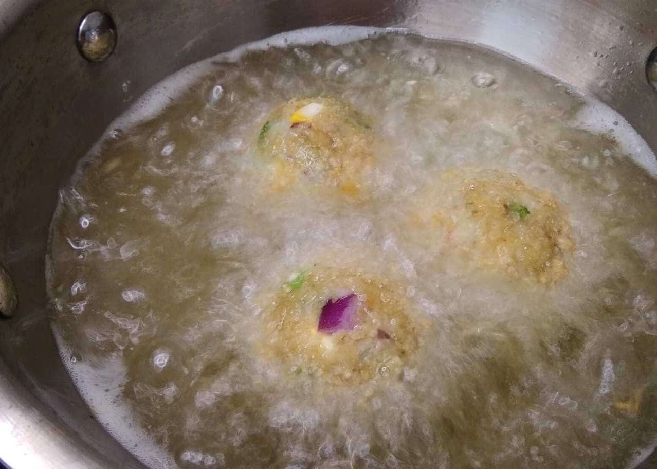 Frying of corn cheese balls