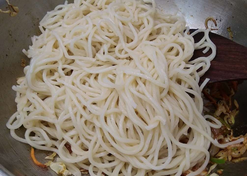 How to make Schezwan Noodles