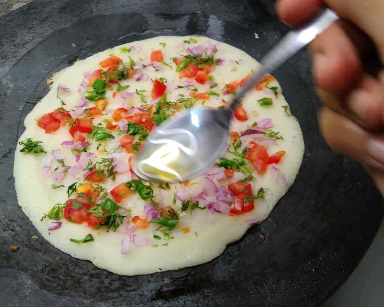 How to make Instant Rava Dal Uttapam