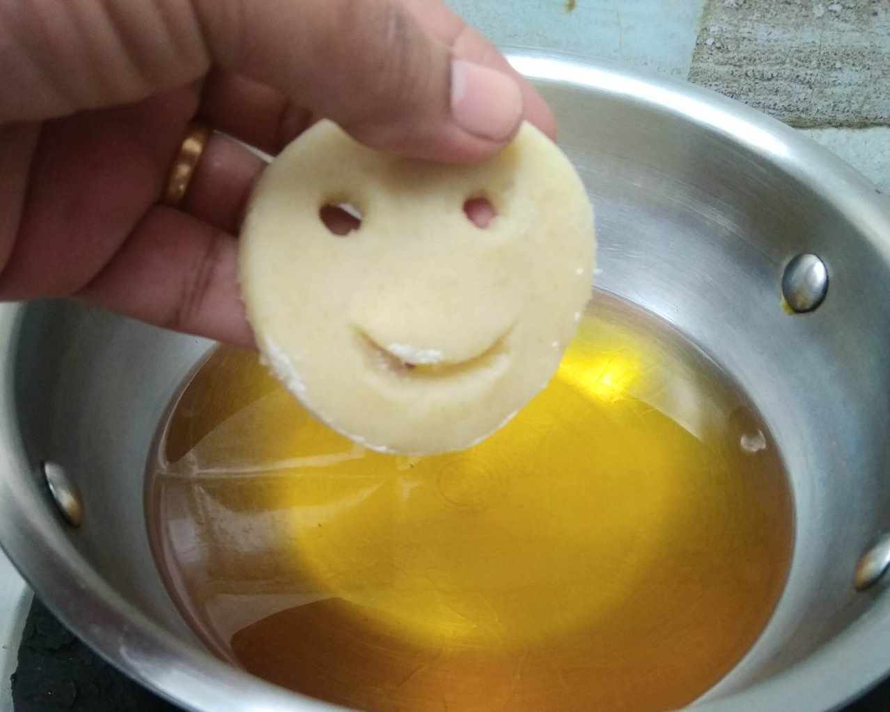 How to fry the Potato Smiley