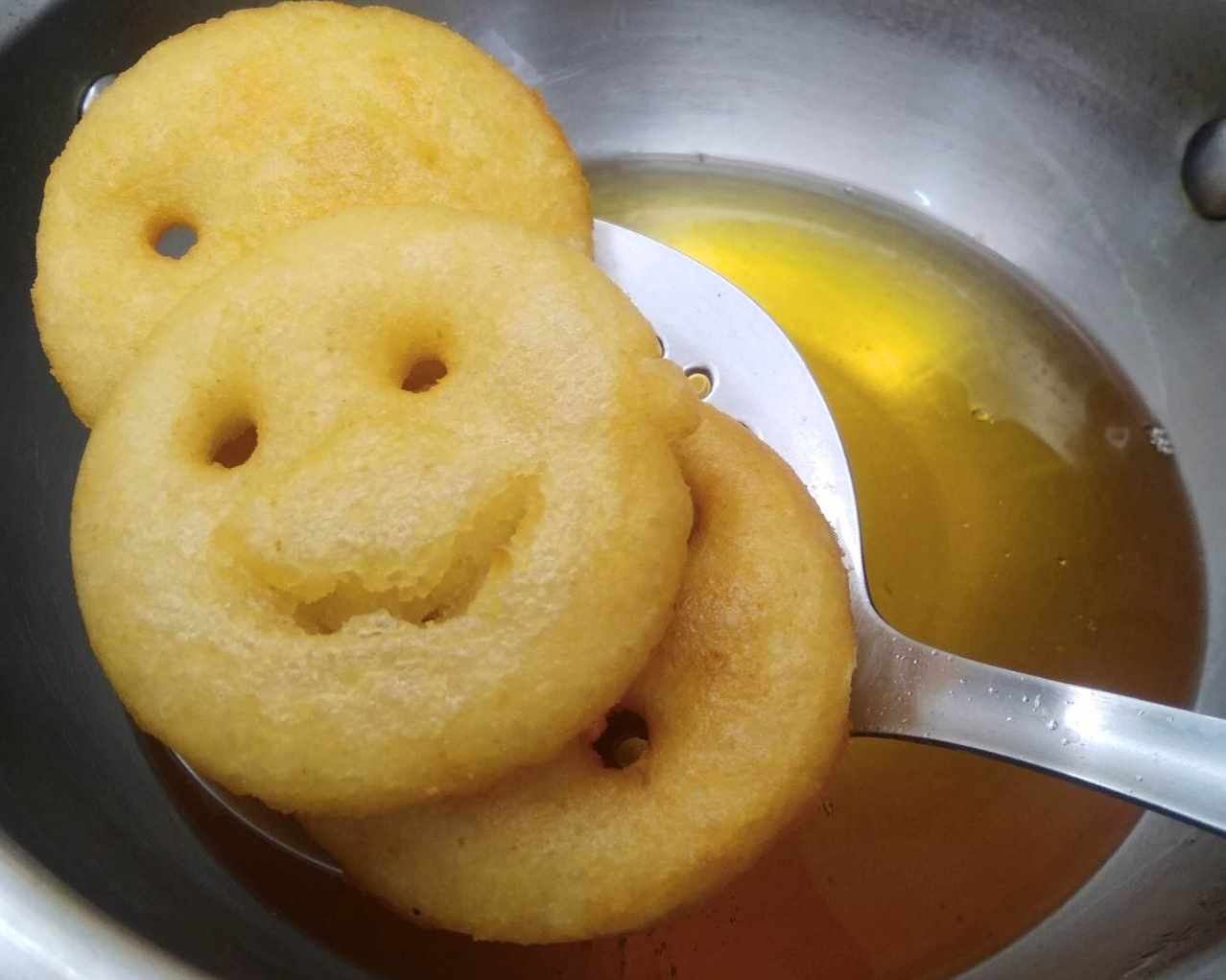 How to fry the Potato Smiley