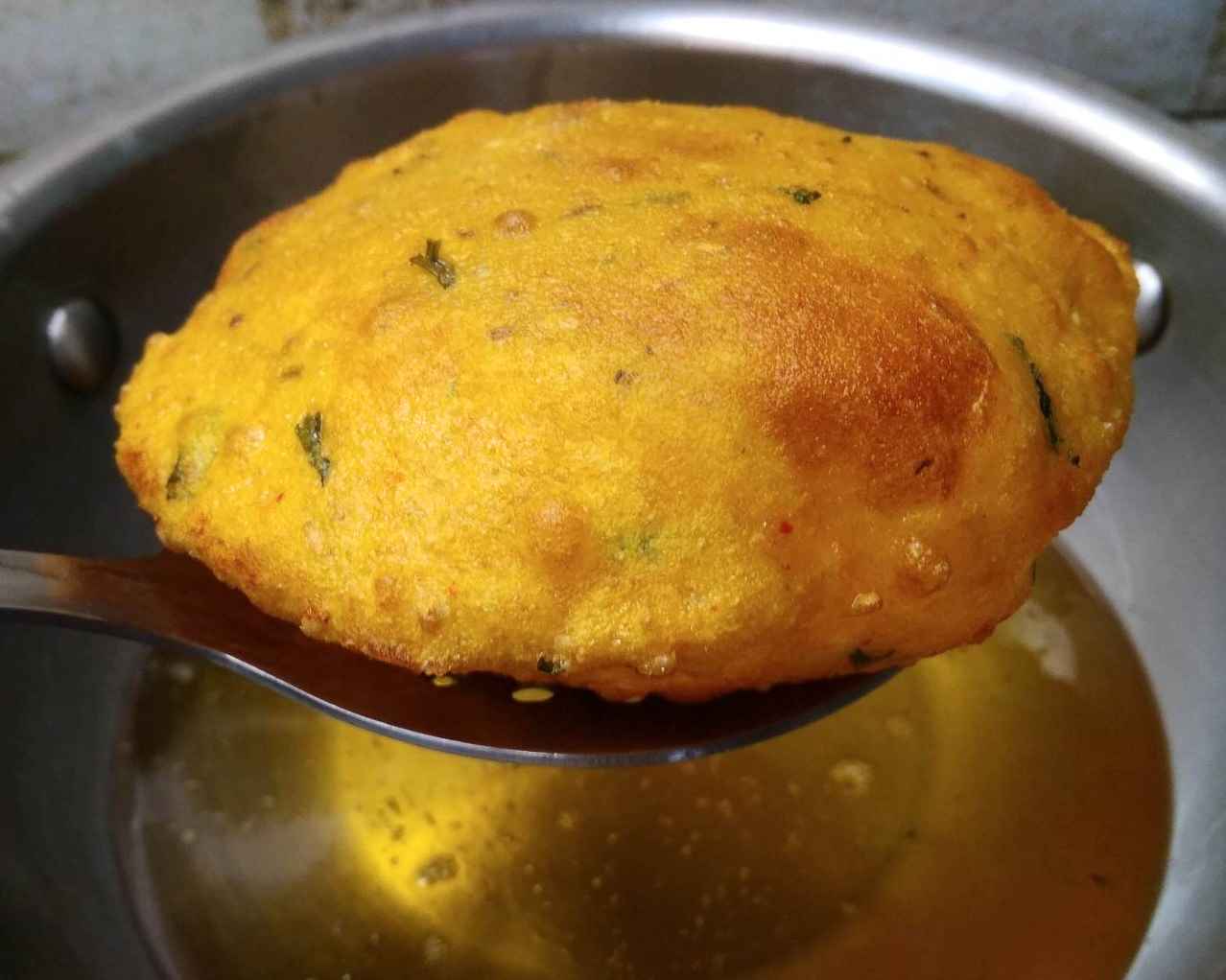 How to make Aloo Puri